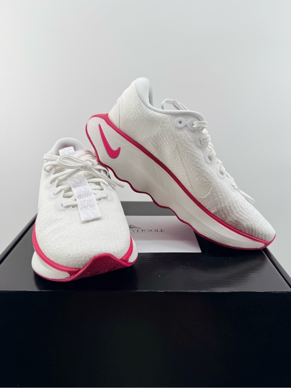 Nike Motiva 6W White Rush Pink NEW